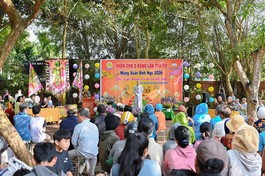 Chùa Quảng Liên tổ chức Phiên chợ 0 đồng trao quà Tết cho hộ nghèo tại địa phương