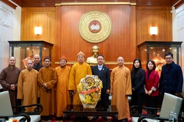 Phái đoàn chư tôn đức GHPGVN chúc Tết tại Ủy ban Trung ương MTTQVN 