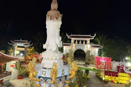 Khuôn viên Quan Âm lộ thiên