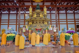 Khóa lễ khai kinh Dược Sư tại chùa Minh Đạo