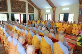 Lễ dâng pháp y đến 500 hành giả tại tịnh viện Hương Nghiêm
