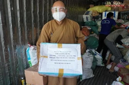 Xúc động khi nhận 33 tấn nông sản của bà con huyện Hải Lăng, tỉnh Quảng Trị tặng TP.HCM