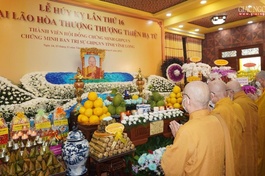 Chư tôn đức tưởng niệm Hòa thượng Thích Thiện Từ