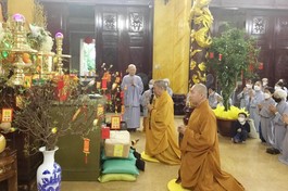 Chư tôn đức chùa Minh Giác và Phật tử hành hương, cúng dường đầu năm tại chùa Ưu Đàm, TP.Thủ Đức