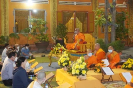 Hòa thượng Danh Lung với thời pháp thoại rằm tháng Giêng 