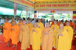 Chư tôn đức thực hiện khóa lễ kính mừng Khánh đản