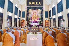 Trang nghiêm khóa lễ tác pháp An cư kiết hạ Phật lịch 2566 tại chùa Vĩnh Phước