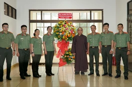 Đoàn Công an TP.HCM chúc mừng ngày báo chí đến Báo Giác Ngộ