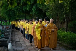 Gieo hạt từ tâm" tại chùa Hoằng Phúc