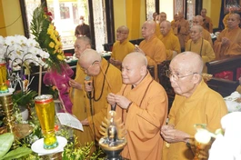 Chư tôn đức tưởng niệm Đại lão Hòa thượng Thích Tâm Châu tại chùa Vĩnh Nghiêm