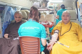 Chư Tăng chùa Vĩnh Nghiêm hiến máu nhân đạo sáng 7-8-2022
