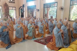 Chư Tăng, Ni quận 12 tác pháp Tự tứ kết thúc khóa An cư kiết hạ 