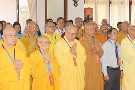 Chư tôn đức Ban Trị sự GHPGVN tỉnh Bình Thuận tưởng niệm tại Bảo tàng Hồ Chí Minh - chi nhánh Bình Thuận