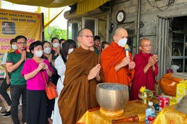 Chư tôn đức chùa Giác Hoàng cử hành lễ chú nguyện