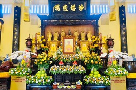 Di ảnh cố Trưởng lão Hòa thượng Thích Trí Quang tại tổ đường chùa Ấn Quang 