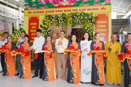 Cắt băng khánh thành Không gian văn hóa Hồ Chí Minh tại chùa Hoằng Linh