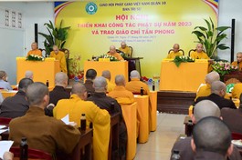 Phật giáo quận 10 họp triển khai Phật sự và trao giáo chỉ tấn phong giáo phẩm