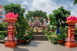 Lễ đài Phật giáo Q.3 tại công viên Tượng đài Bồ-tát Thích Quảng Đức