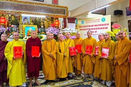 Trao quyết định chuẩn y nhân sự Phân ban Giới luật thuộc Ban Pháp chế T.Ư