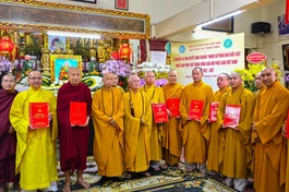 Trao quyết định chuẩn y nhân sự Phân ban Giới luật thuộc Ban Pháp chế T.Ư