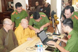 Hòa thượng Thích Thiện Nhơn, Chủ tịch Hội đồng Trị sự, viện chủ chùa Minh Đạo đăng ký, kích hoạt và sử dụng tài khoản định danh điện tử