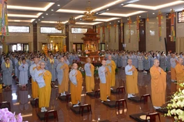 Thời khóa tụng kinh Địa tạng trong Pháp hội Vu lan ngày thứ hai (10-7-Quý Mão) tại Việt Nam Quốc Tự - Ảnh: Bảo Toàn