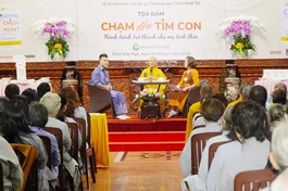 Thượng tọa Thích Nhật Từ chia sẻ về sách "Chạm đến tim con"