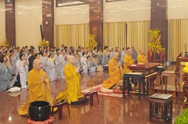 Pháp hội Dược Sư tại Việt Nam Quốc Tự ngày mùng 7 Tết 