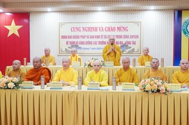 Hòa thượng Thích Huệ Trí, Phó Chủ tịch Hội đồng Trị sự, Trưởng ban Trị sự GHPGVN tỉnh Bà Rịa - Vũng Tàu phát biểu chào mừng 