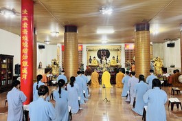 Khóa tu Một ngày an lạc tại chùa Linh Ẩn (Đài Loan)