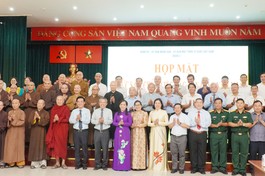 Quận ủy, UBND, UBMTTQVN Q.3 tổ chức họp mặt chức sắc, chức việc các tôn giáo trên địa bàn quận vào sáng nay, 18-10