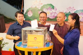 Đóng góp ủng hộ quỹ Vì biển đảo quê hương - Vì tuyến đầu tổ quốc, quỹ Đền ơn đáp nghĩa Q.Gò Vấp năm 2024