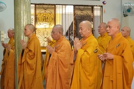 Trang nghiêm khóa lễ tại chánh điện chùa Huỳnh Kim