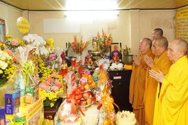 Chư tôn đức tưởng niệm 6 năm ngày Ni trưởng Thích nữ Như Mai viên tịch 