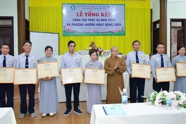 Trao Bằng công đức ghi nhận những đóng góp trong công tác Phật sự năm 2024