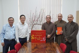 Đoàn Thành ủy, HĐND, UBND, UBMTTQVN TP.HCM chúc Tết Báo Giác Ngộ