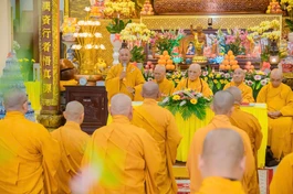 Thượng tọa Thích An Thường, Trưởng ban Trị sự GHPGVN H.Củ Chi chúc mừng năm mới Ất Tỵ đến Tăng Ni hiện diện