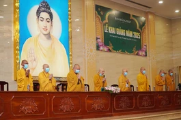 Chư tôn đức niệm Phật cầu gia bị