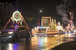 Đoàn xe hoa diễu hành trên các trục lộ chính của TP.Gia Nghĩa, Đắk Nông