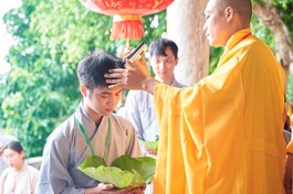 Khóa tu xuất gia gieo duyên tại tổ đình Linh Sơn Long Đoàn