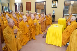 Chư Tăng Q.10 tác pháp đại chúng thọ an cư