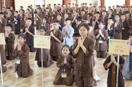 Khóa tu mùa hè “Ươm mầm từ bi” tại chùa Kim Thiên