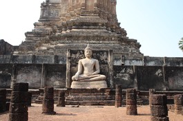 "Phật giáo tuy không phải là triết học nhưng bản thân lại mang trong mình những thuộc tính của triết học. Cho nên, Phật giáo trải qua các thời kỳ cũng có những hệ thống lý thuyết riêng về vấn đề nhận thức mang tính đặc trưng của từng bộ phái"