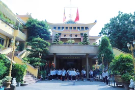 Được khởi công xây dựng năm 1956, chùa Phật Học Xá Lợi có kiến trúc theo lối mới "trên bái đường, dưới giảng đường”