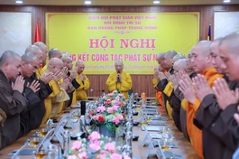 Chư tôn giáo phẩm niệm Phật cầu gia bị