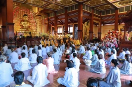 Khai giảng khóa tu Ngày an lạc tại Việt Nam Quốc Tự