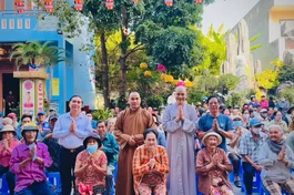 Chùa Liên Trì, Phổ Hiền cùng MTTQVN P.Vũng Tàu tặng quà đến người dân