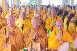 Chư tôn đức các phường trang nghiêm Kính mừng Đại lễ Phật đản tại chùa Quảng Đức