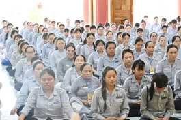 Hơn 200 huynh trưởng và đoàn sinh Gia đình Phật tử tu Bát quan trai tại chùa Xuân Vân