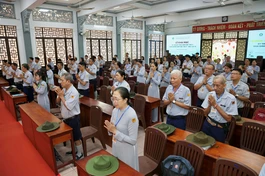 Các học viên bậc Lực VI thi kết khóa năm 3 tại thiền viện Quảng Đức (P.Xuân Hòa, TP.HCM)